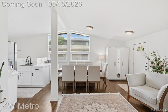 1925 Nakota Road, Royal Oak, MI 48073