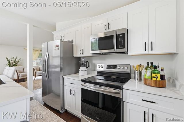 1925 Nakota Road, Royal Oak, MI 48073