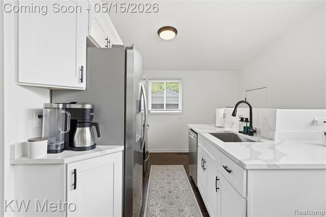1925 Nakota Road, Royal Oak, MI 48073