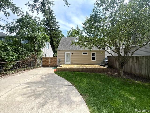 1951 Cole Street, Birmingham, MI 48009