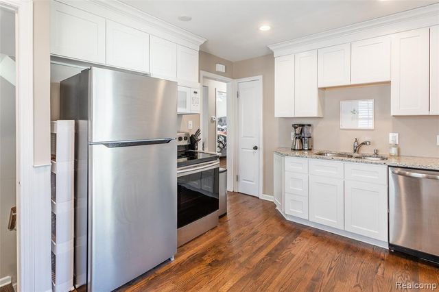1951 Cole Street, Birmingham, MI 48009