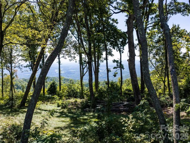 462 E Garden Trail 37, Hendersonville, NC 28792