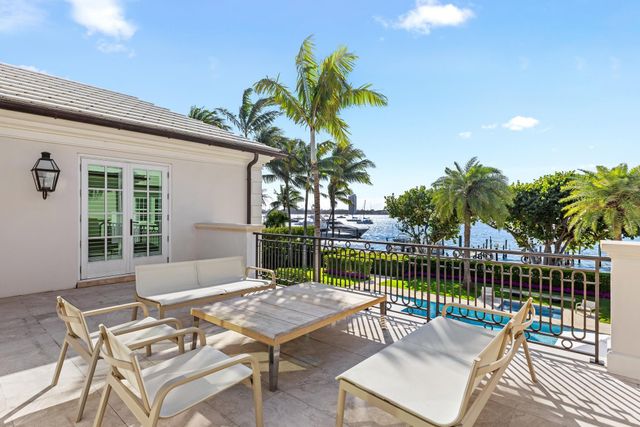 1350 N Lake Way, Palm Beach, FL 33480