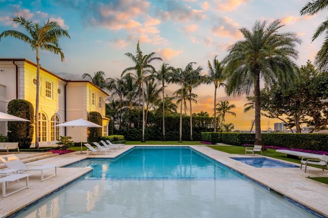 1350 N Lake Way, Palm Beach, FL 33480