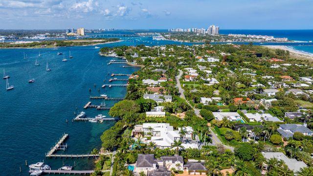 1350 N Lake Way, Palm Beach, FL 33480