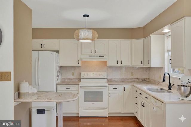 552 KELKER ST, Oberlin, PA 17113