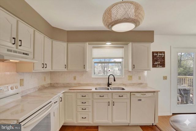 552 KELKER ST, Oberlin, PA 17113