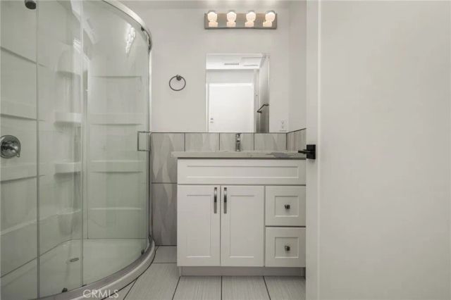 4981 Pearce C, Huntington Beach, CA 92649