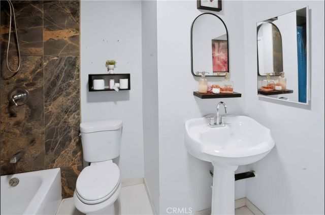 1602 N King F3, Santa Ana, CA 92706