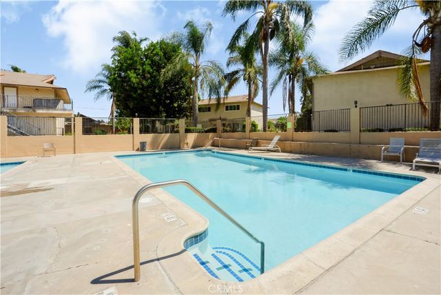 1602 N King F3, Santa Ana, CA 92706