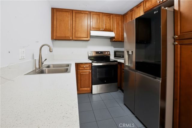 1602 N King F3, Santa Ana, CA 92706
