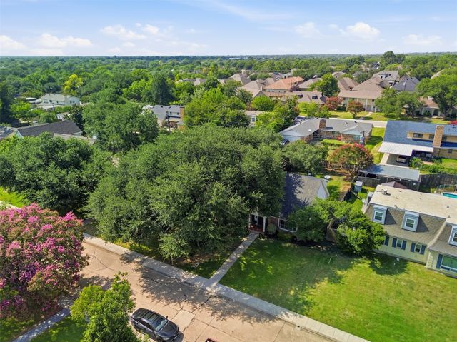 3651 Courtdale Drive, Farmers Branch, TX 75234