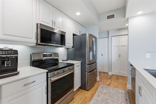 800 N TAMIAMI TRAIL 1203, Sarasota, FL 34236