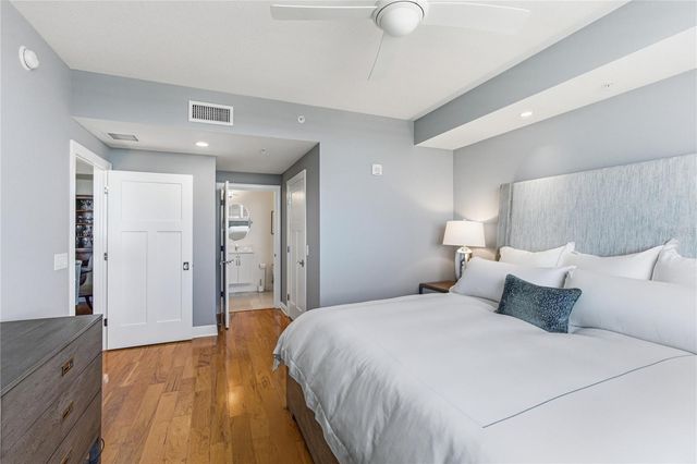 800 N TAMIAMI TRAIL 1203, Sarasota, FL 34236