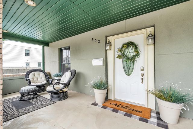 302 9TH Street, Silvis, IL 61282