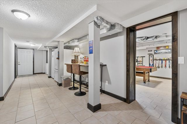 302 9TH Street, Silvis, IL 61282