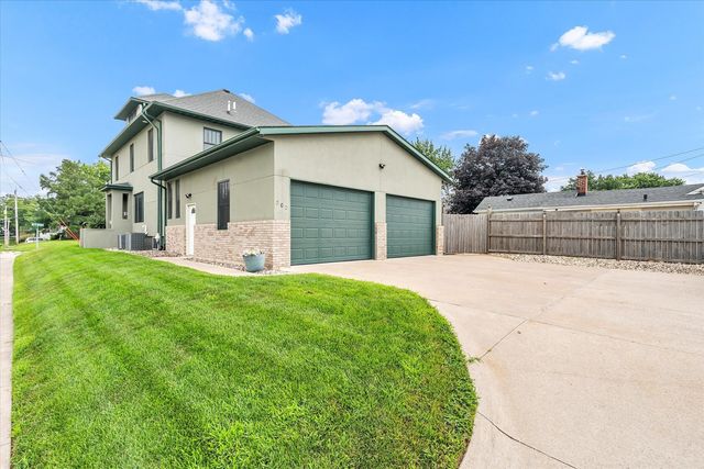 302 9TH Street, Silvis, IL 61282