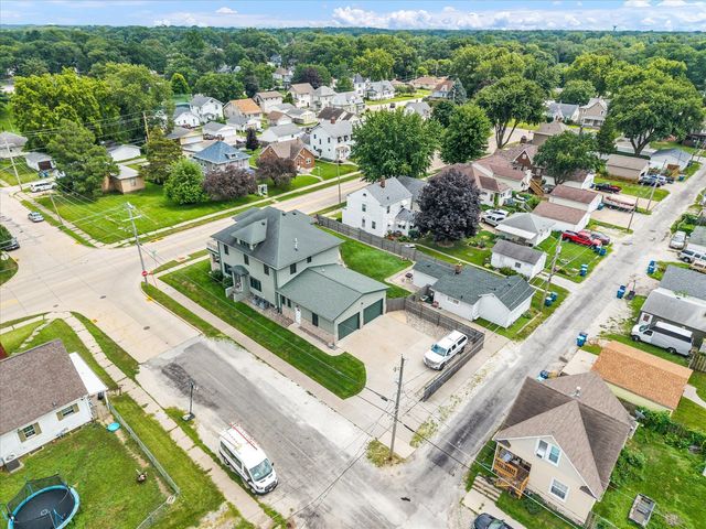 302 9TH Street, Silvis, IL 61282