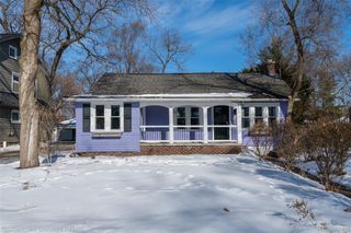 910 W Drayton Street, Ferndale, MI 48220