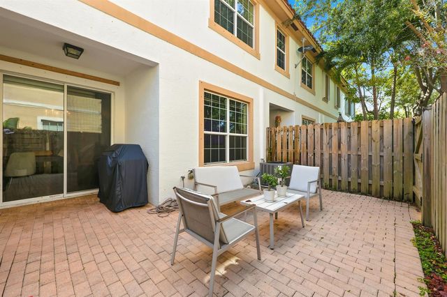 4310 Chalmers Lane, West Palm Beach, FL 33417