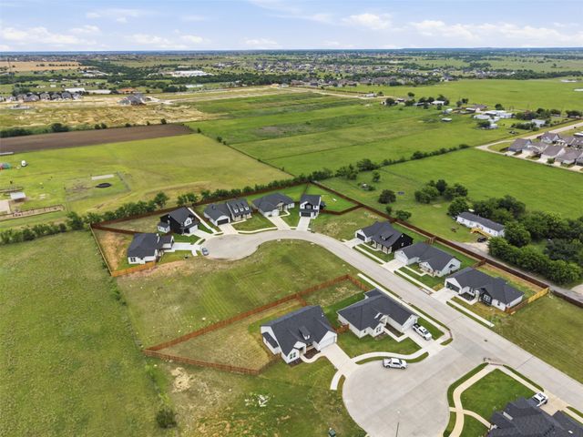 585 Highview Court, Godley, TX 76044