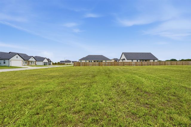 585 Highview Court, Godley, TX 76044