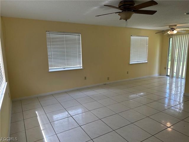 8 Roanoke DR, Fort Myers, FL 33905