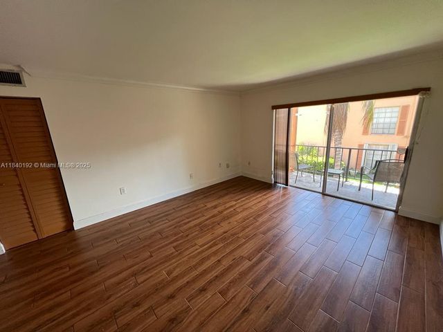 7160 Fairway Dr J18, Miami Lakes, FL 33014