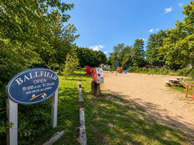 12 Hideaway Vlg G, Bourne, MA 02532