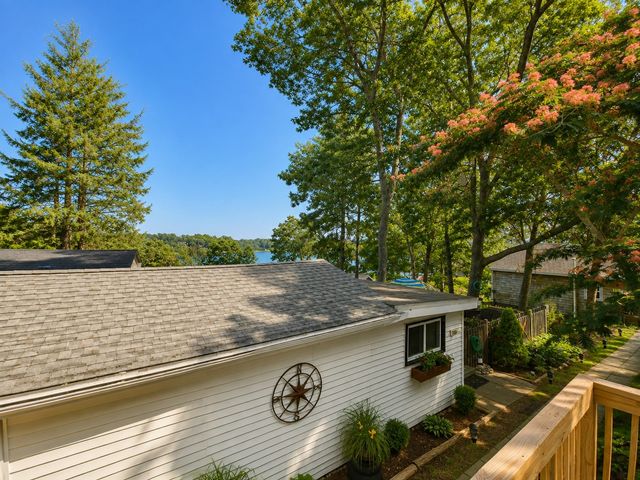 12 Hideaway Vlg G, Bourne, MA 02532