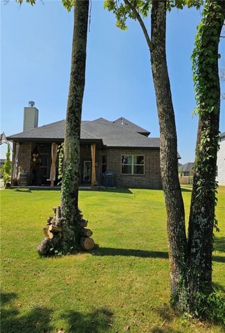 2852 N Poppy Lane, Fayetteville, AR 72704