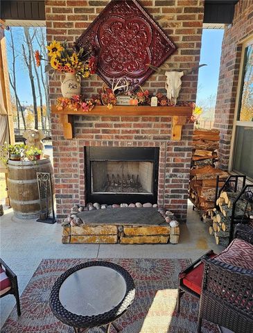 2852 N Poppy Lane, Fayetteville, AR 72704