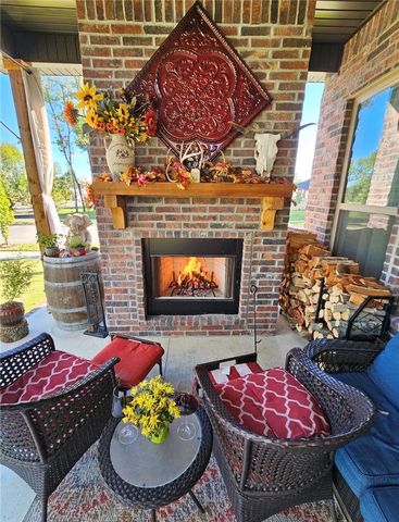 2852 N Poppy Lane, Fayetteville, AR 72704