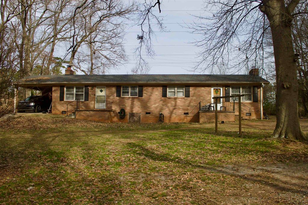 200 Rosecrest Road, Spartanburg, SC 29303