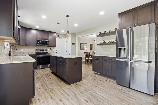 736 Wards Corner, Loveland, OH 45140