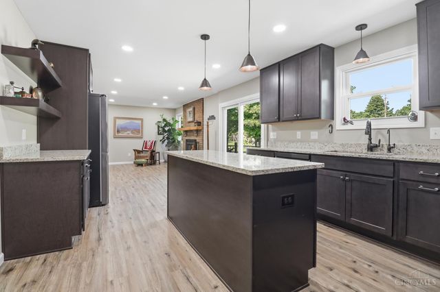736 Wards Corner, Loveland, OH 45140