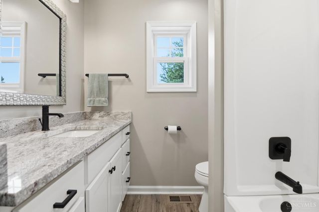 736 Wards Corner, Loveland, OH 45140
