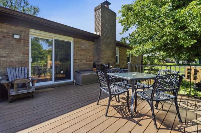 736 Wards Corner, Loveland, OH 45140