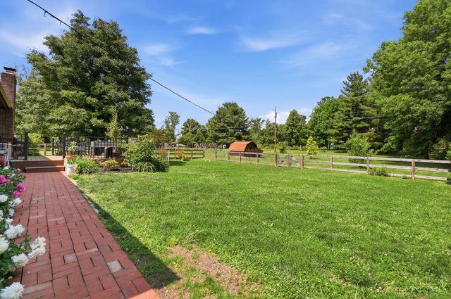 736 Wards Corner, Loveland, OH 45140