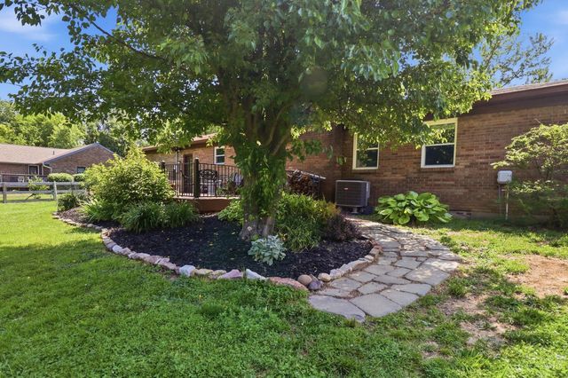 736 Wards Corner, Loveland, OH 45140