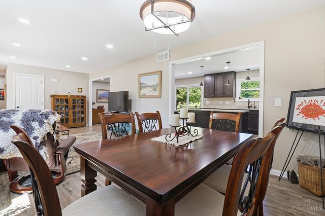 736 Wards Corner, Loveland, OH 45140