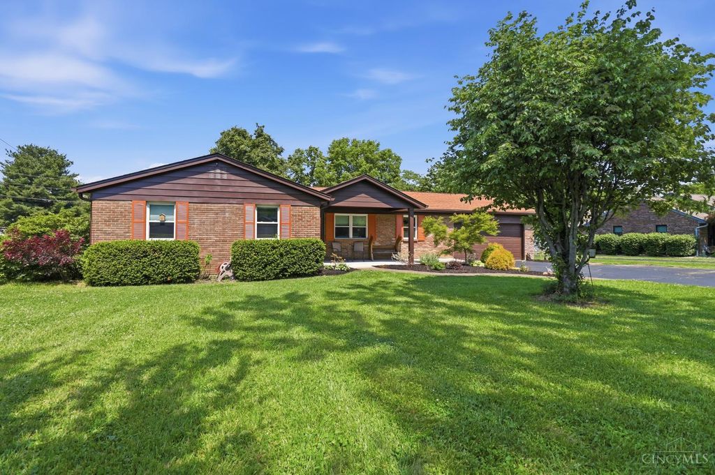 736 Wards Corner, Loveland, OH 45140
