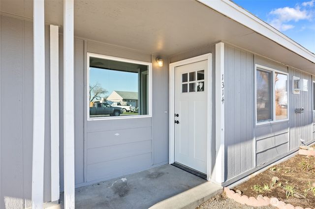 1314 Pershing Road, Moses Lake, WA 98837