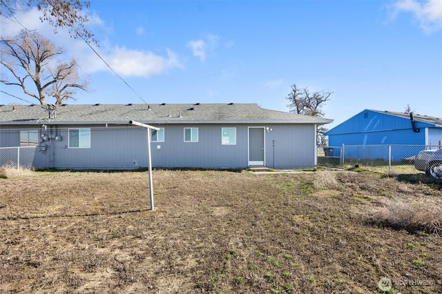 1314 Pershing Road, Moses Lake, WA 98837