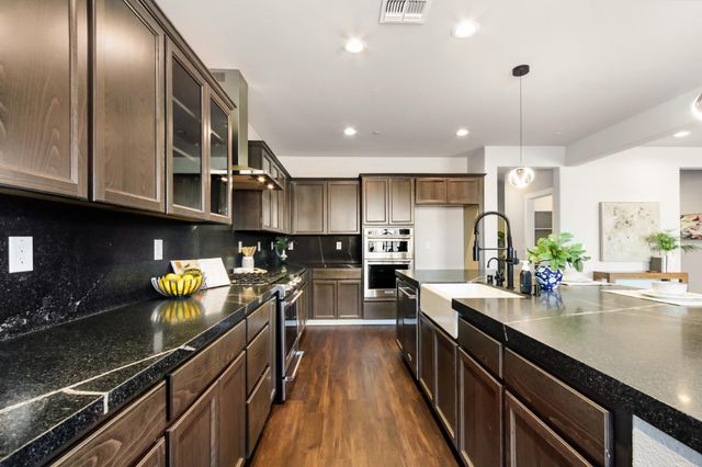 4121 Peak Ct, Rancho Cordova, CA 95742