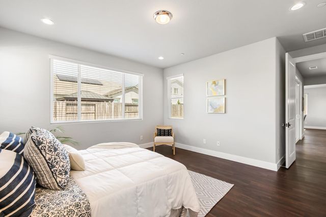 4121 Peak Ct, Rancho Cordova, CA 95742