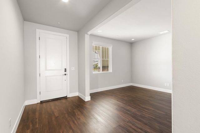 4121 Peak Ct, Rancho Cordova, CA 95742
