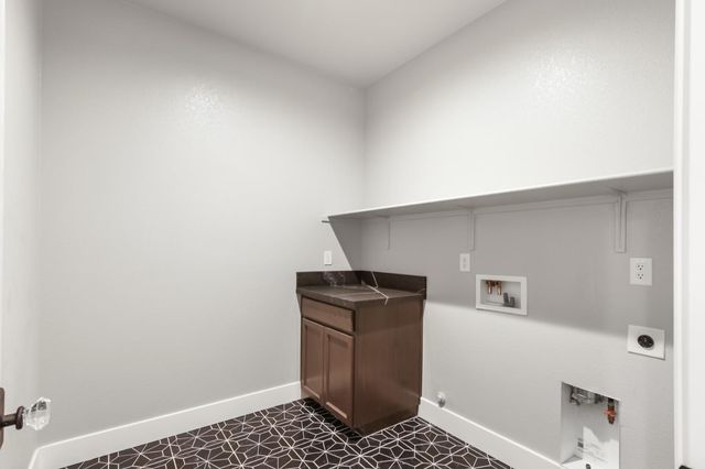 4121 Peak Ct, Rancho Cordova, CA 95742