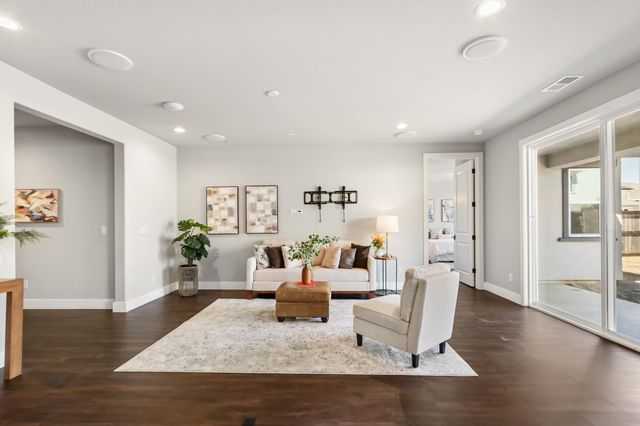4121 Peak Ct, Rancho Cordova, CA 95742