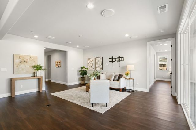 4121 Peak Ct, Rancho Cordova, CA 95742